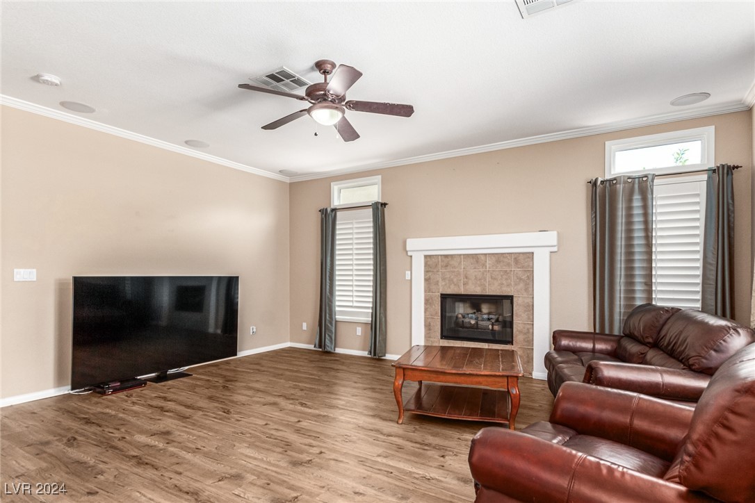 8337 Belmont Valley Street