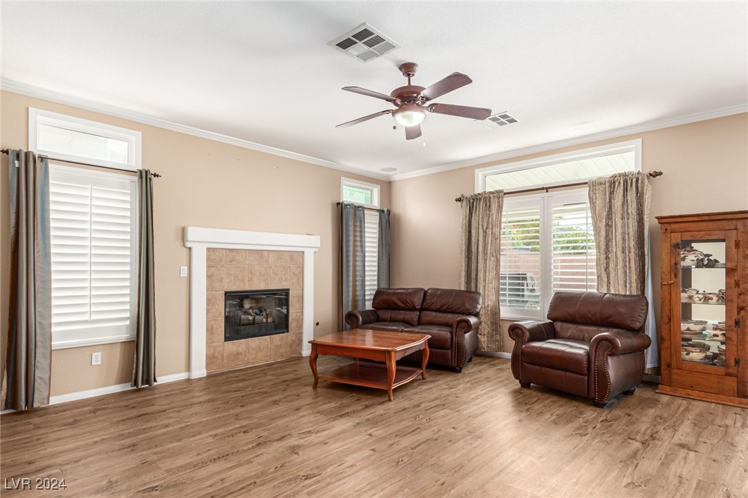 8337 Belmont Valley Street