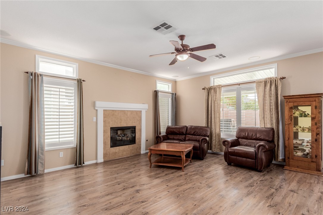 8337 Belmont Valley Street