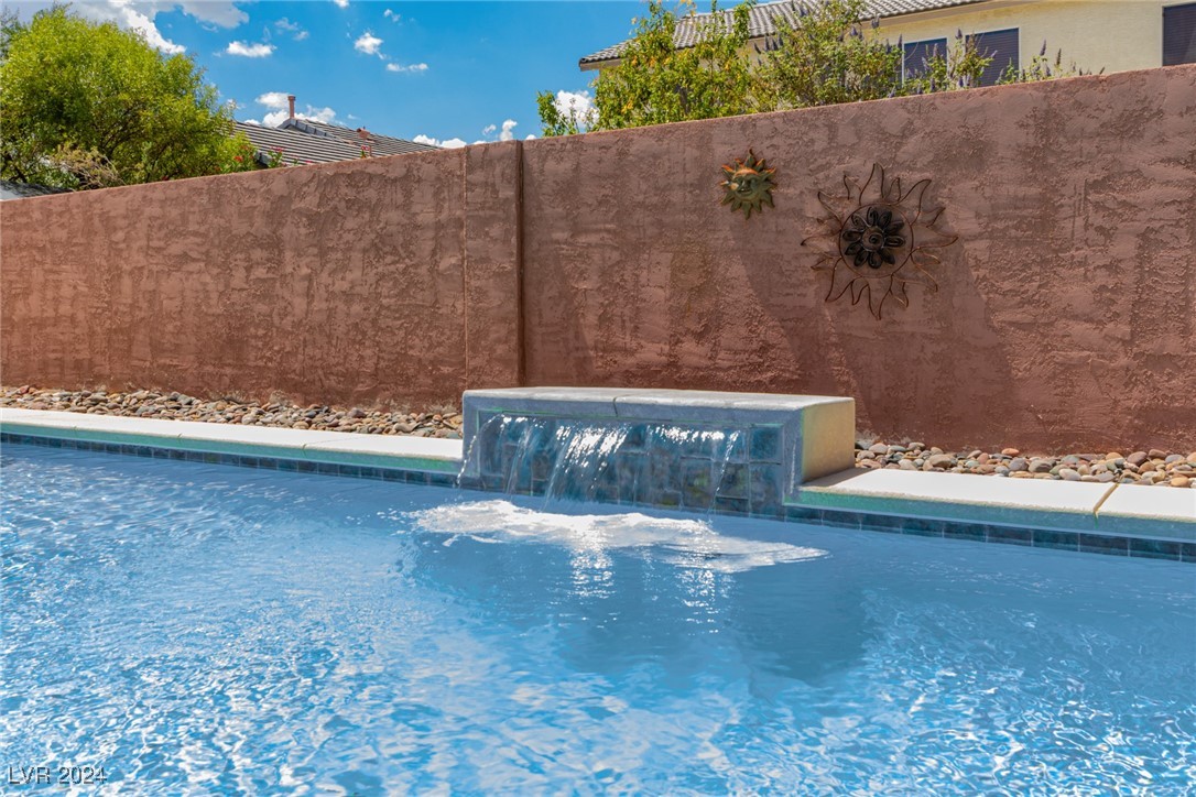 8337 Belmont Valley Street