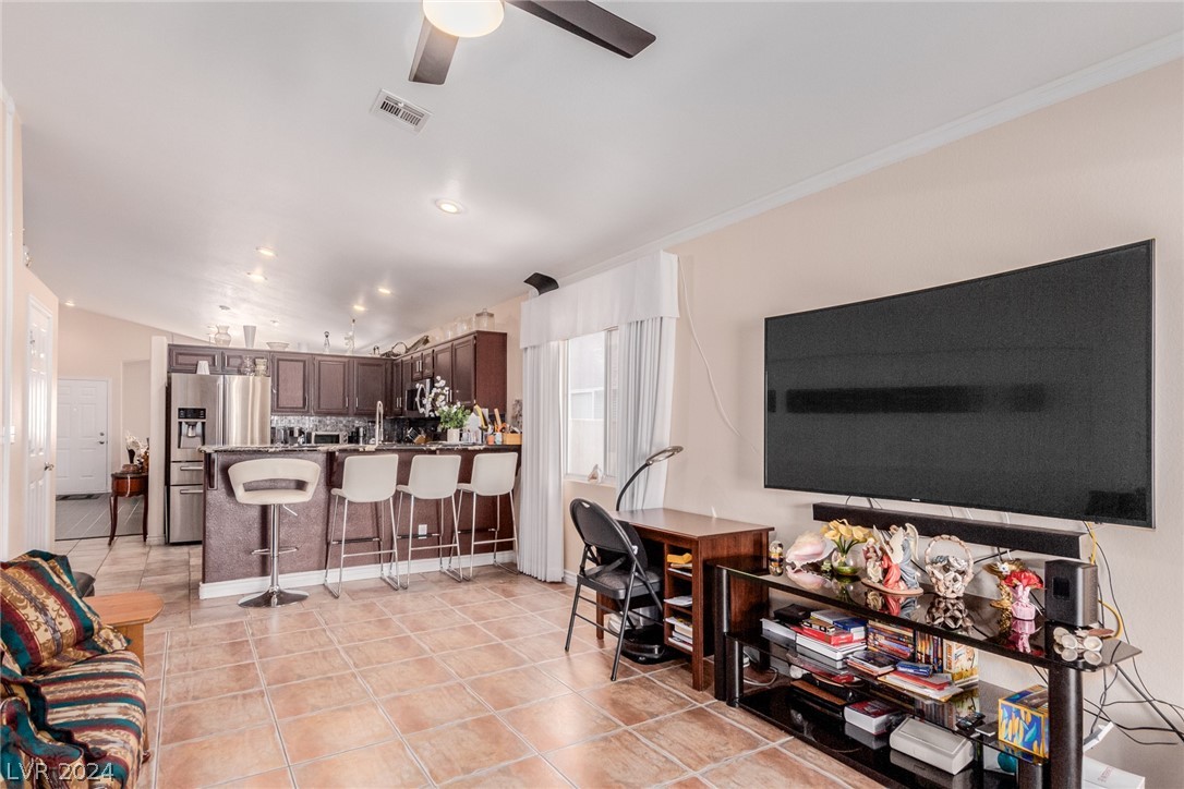 1220 Diamond Valley Street