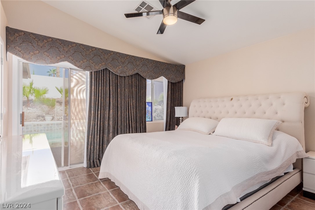 1220 Diamond Valley Street