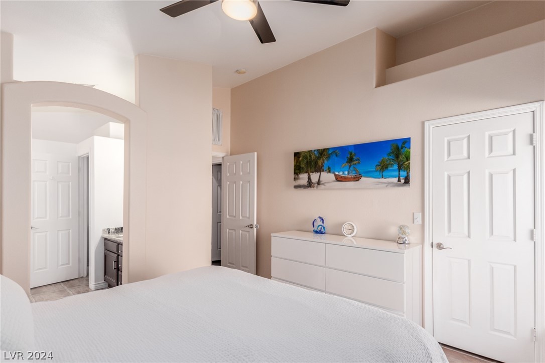 1220 Diamond Valley Street