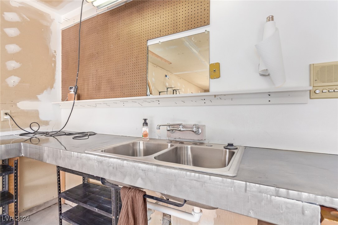 5645 West Alexander Road