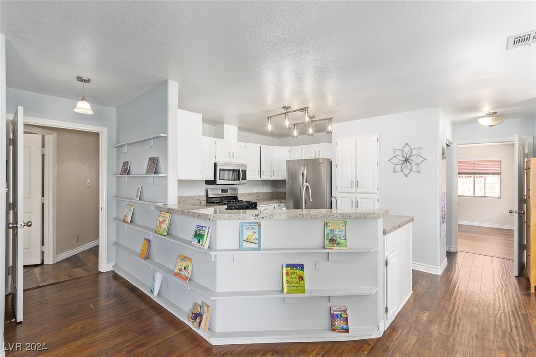 5645 West Alexander Road