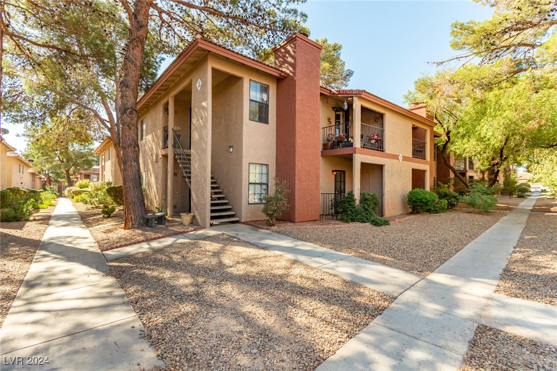 5576 West Rochelle Avenue 33A