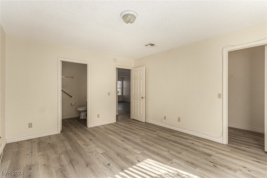 5576 West Rochelle Avenue 33A