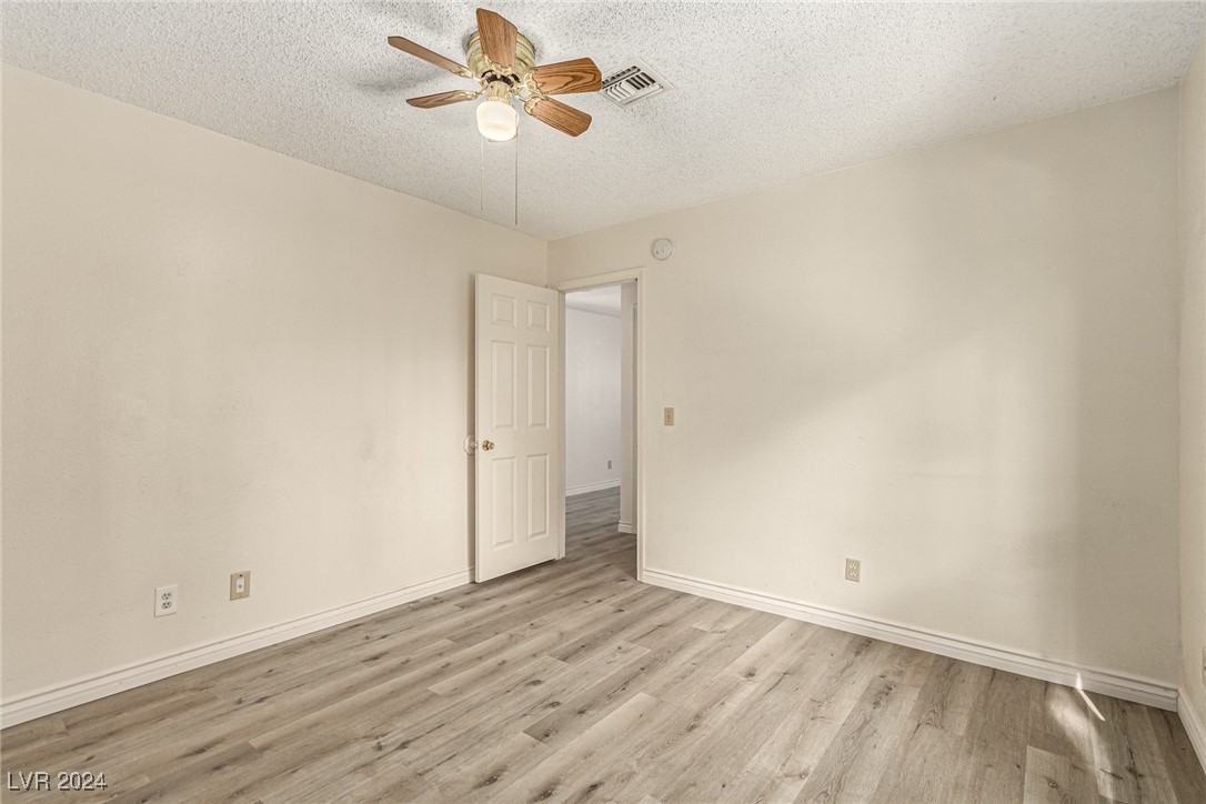 5576 West Rochelle Avenue 33A