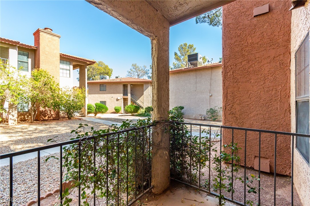 5576 West Rochelle Avenue 33A