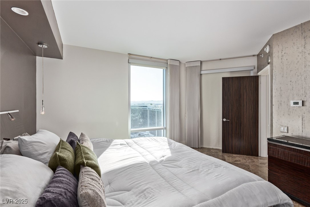 322 Karen Avenue 3808/3804