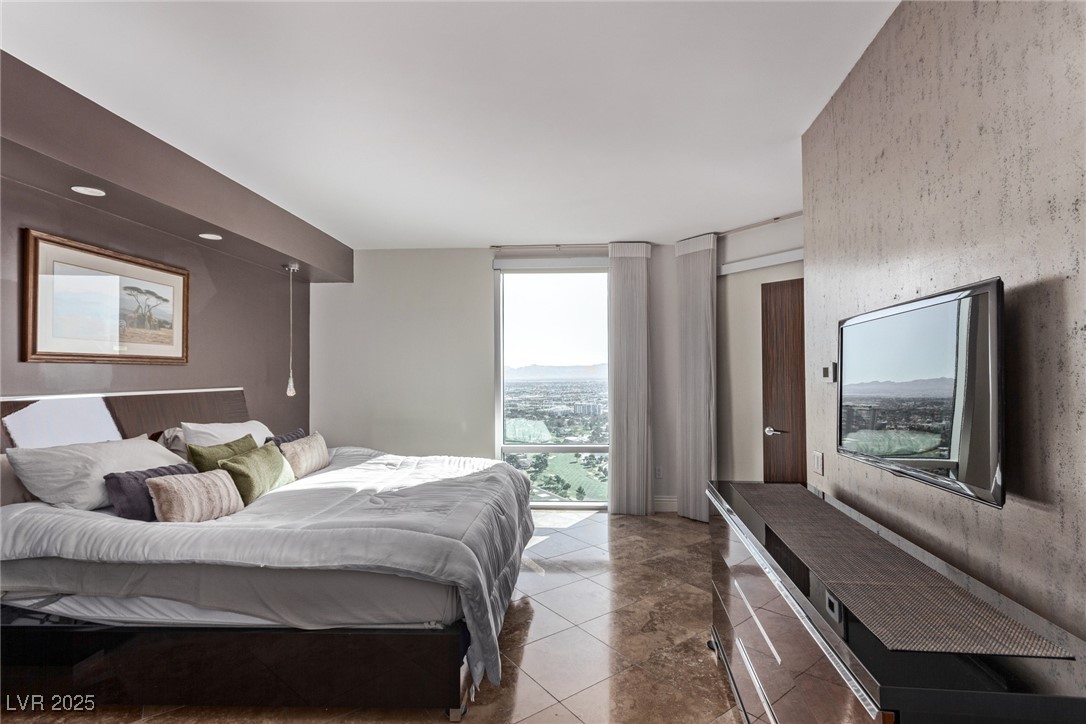 322 Karen Avenue 3808/3804