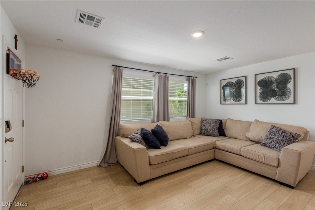 6208 Rathbone Street