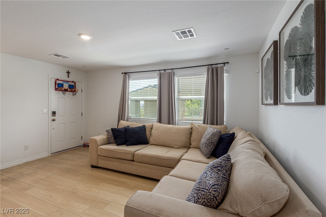 6208 Rathbone Street