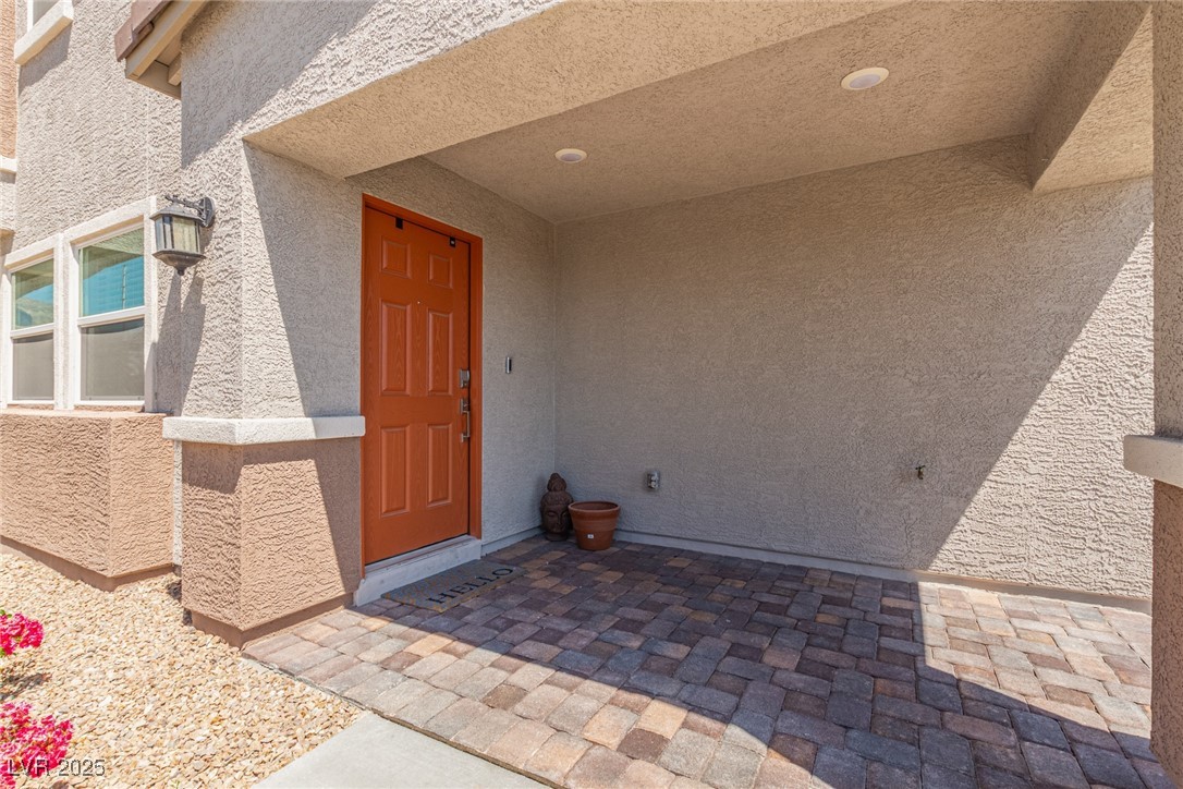 6208 Rathbone Street