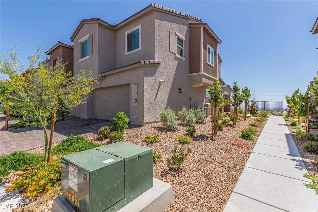 6208 Rathbone Street