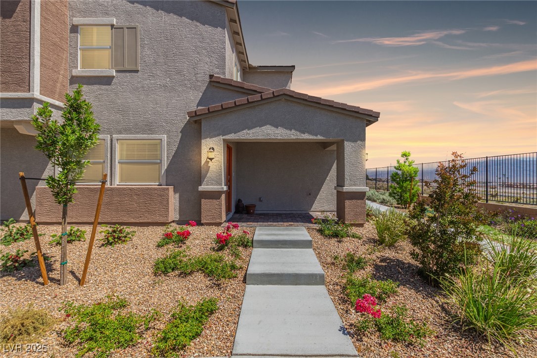 6208 Rathbone Street