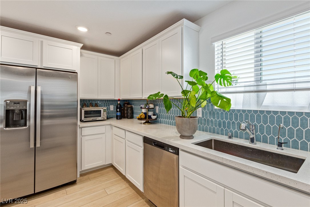 6208 Rathbone Street