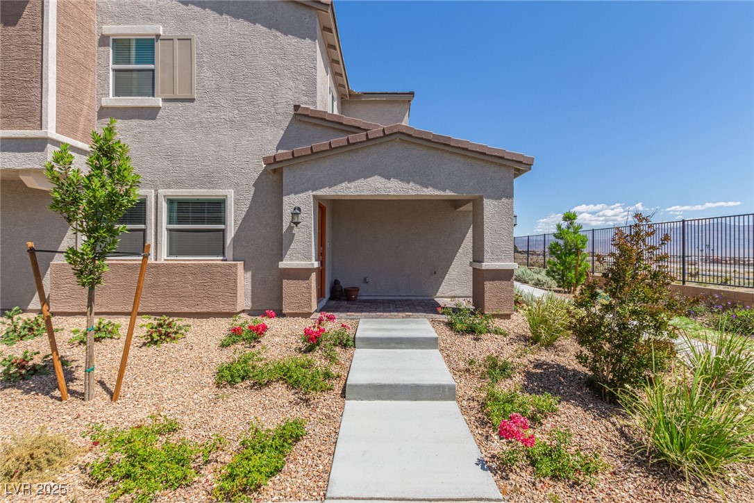 6208 Rathbone Street