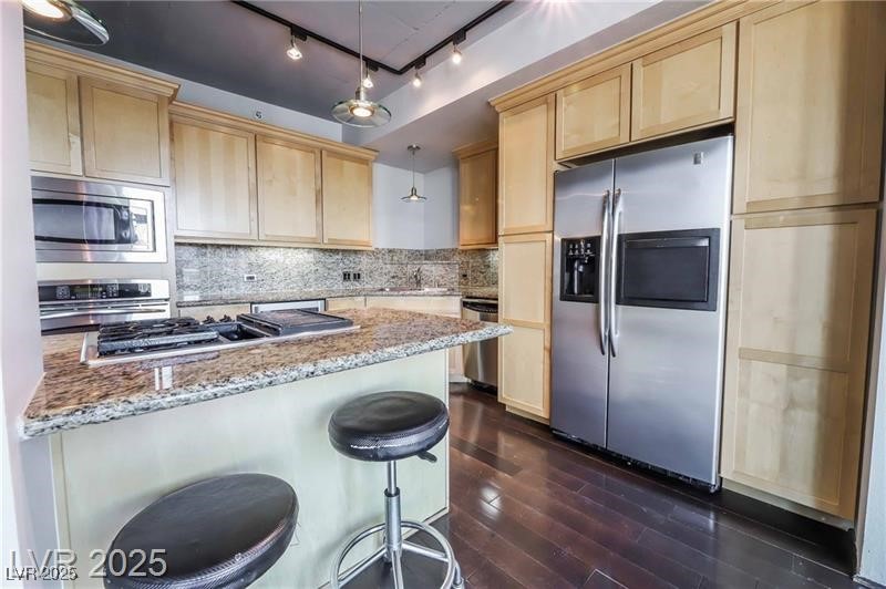 360 East Desert Inn Road 807