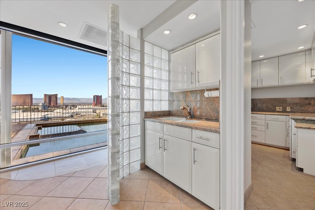 3111 Bel Air Drive 28C