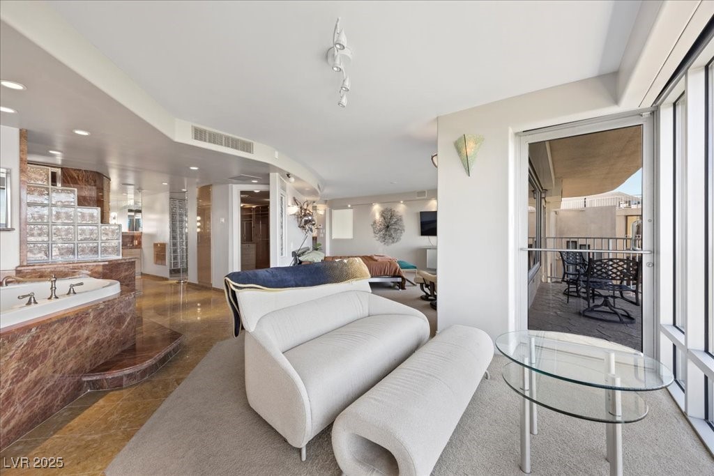 3111 Bel Air Drive 28C