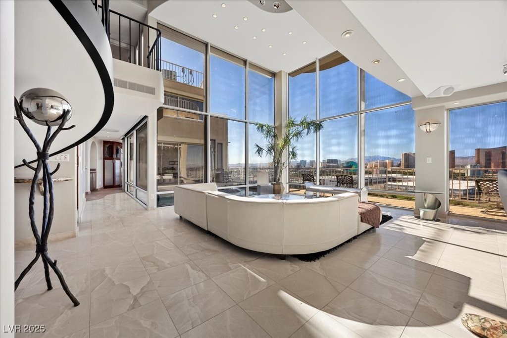 3111 Bel Air Drive 28C