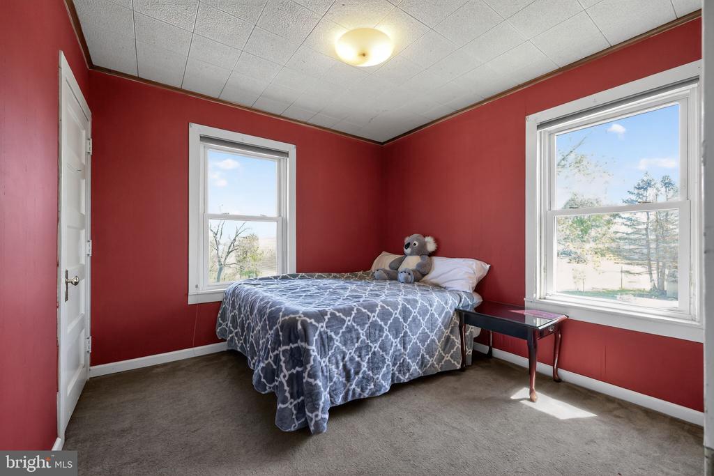 5741 BOYERTOWN PIKE