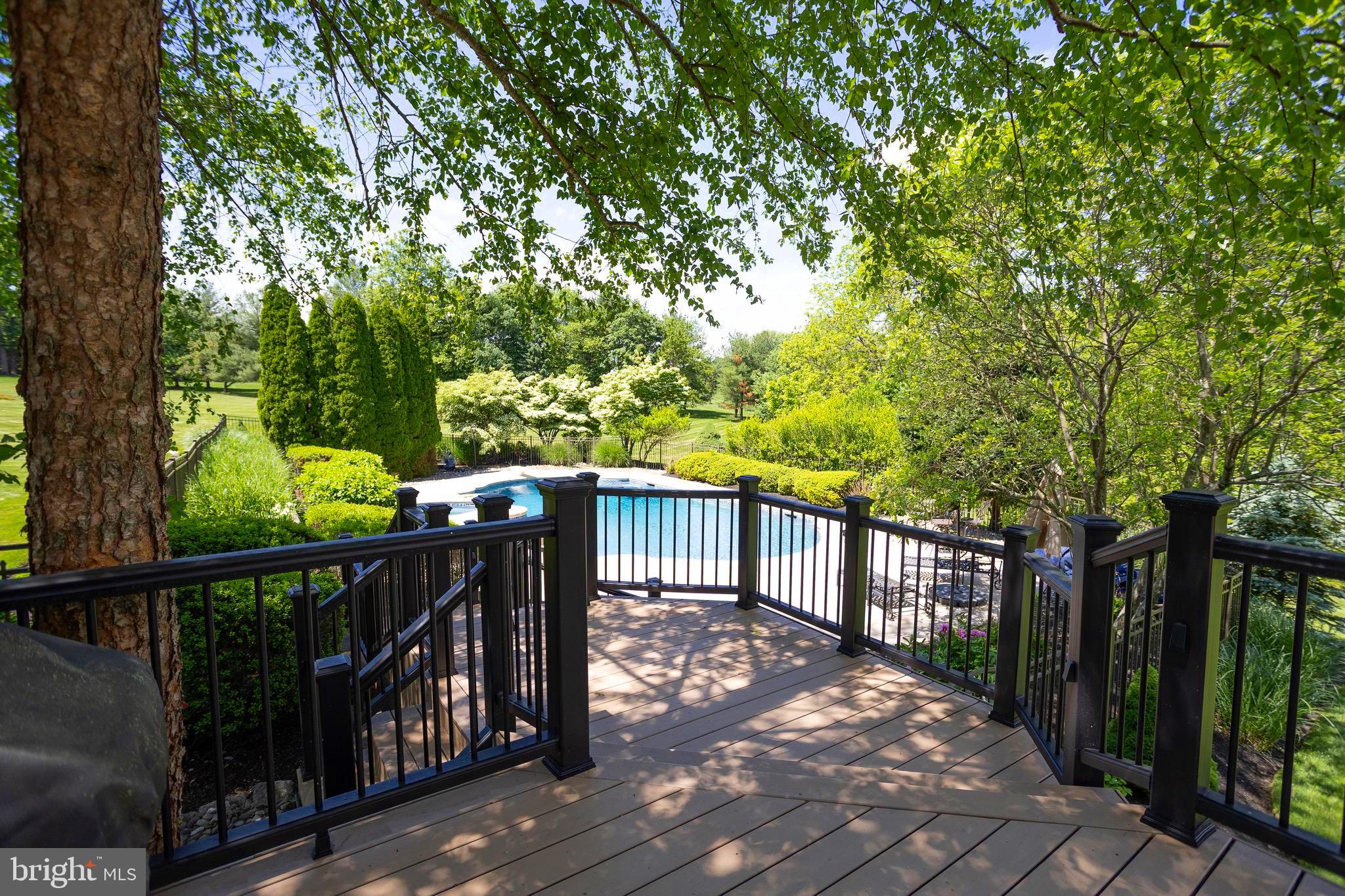9 GREENBRIAR CIRCLE