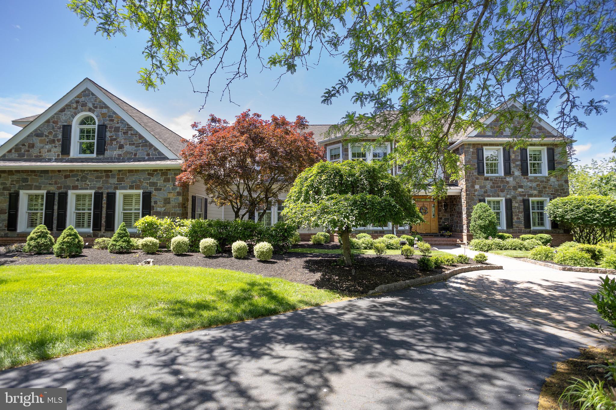 9 GREENBRIAR CIRCLE