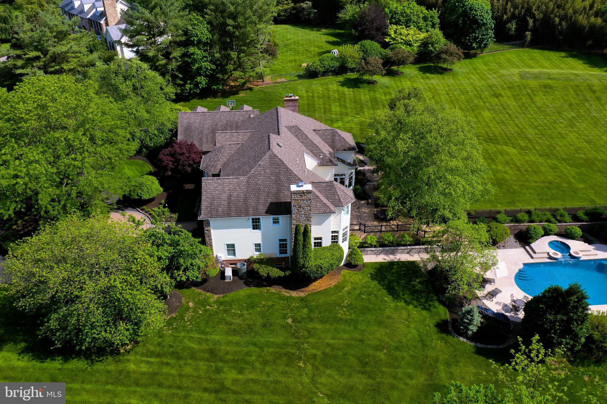 9 GREENBRIAR CIRCLE