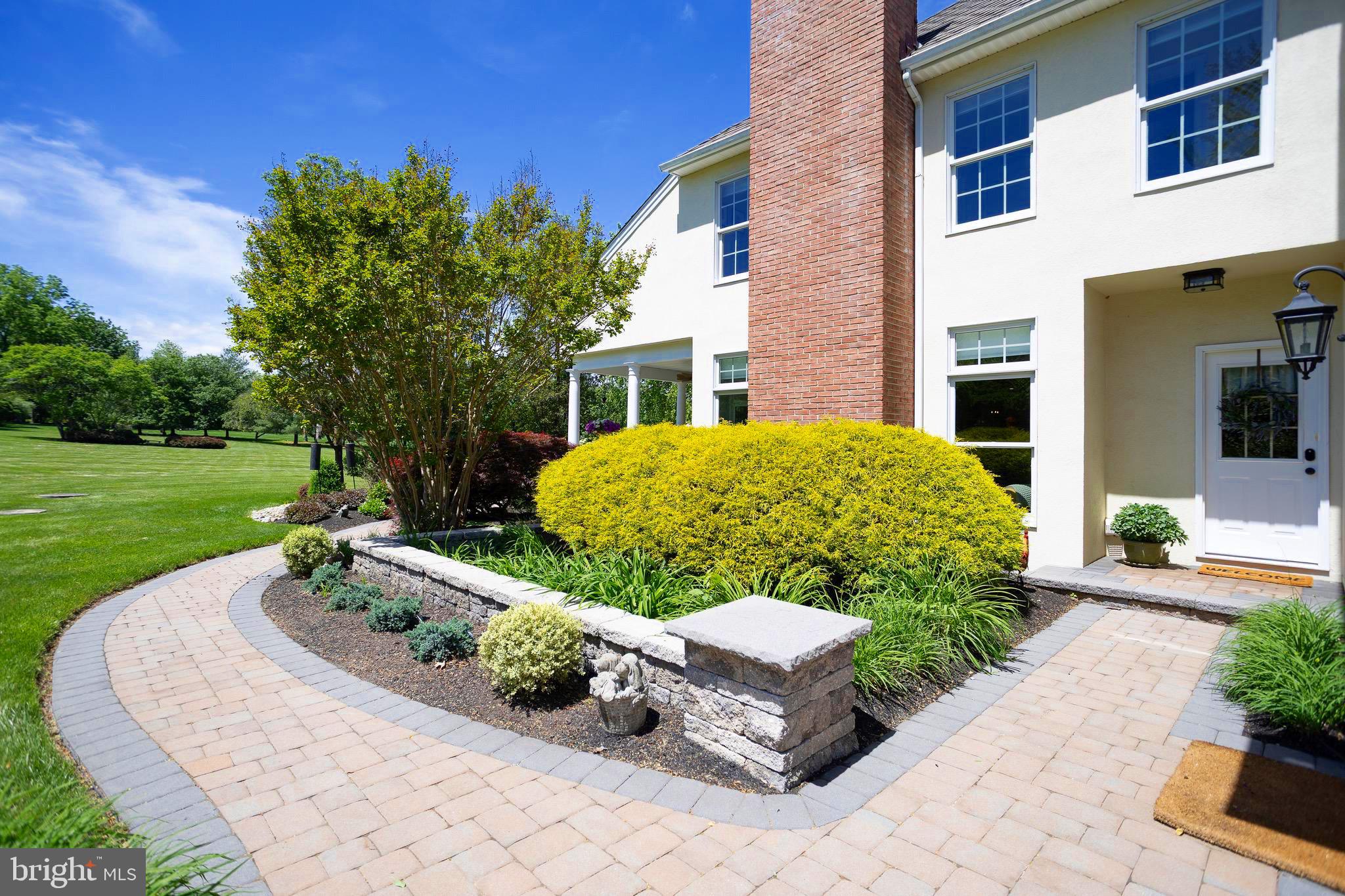 9 GREENBRIAR CIRCLE