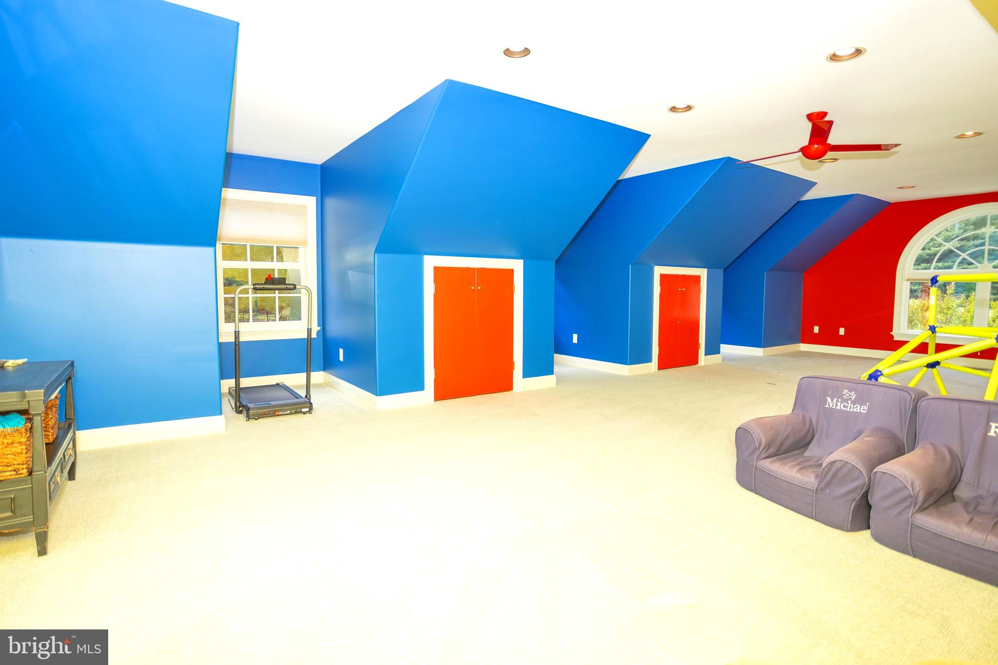 9 GREENBRIAR CIRCLE