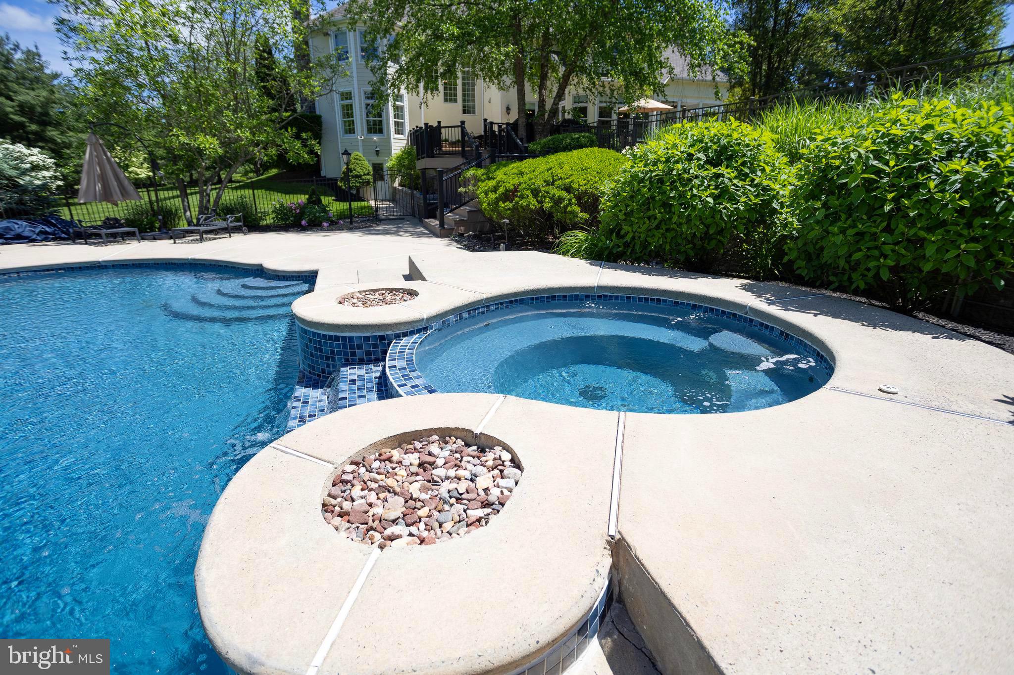 9 GREENBRIAR CIRCLE