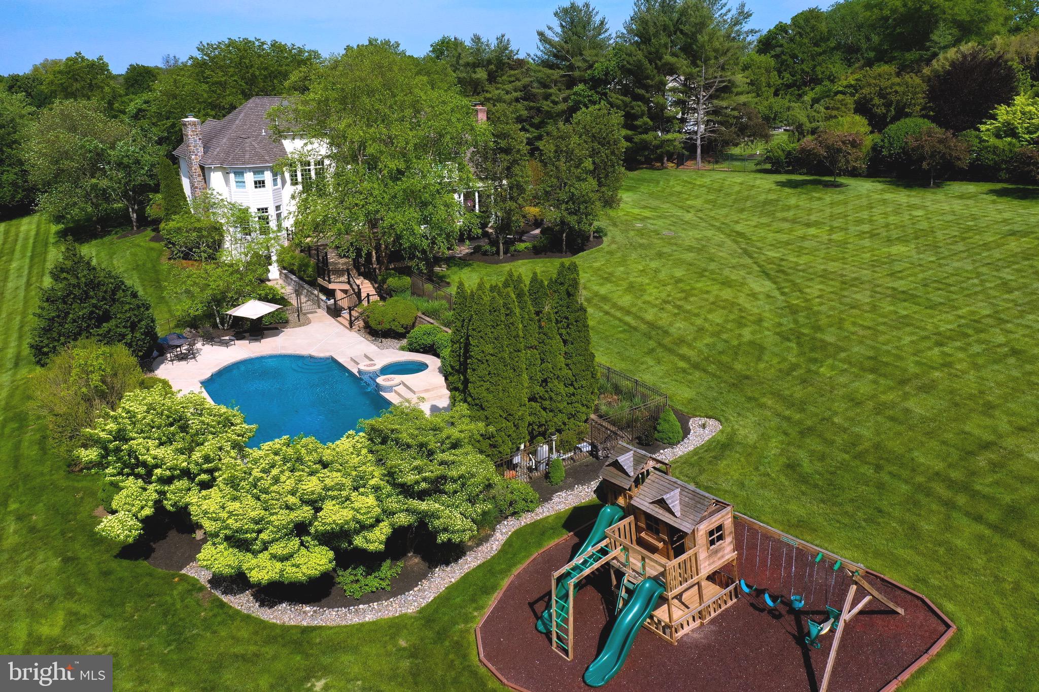 9 GREENBRIAR CIRCLE
