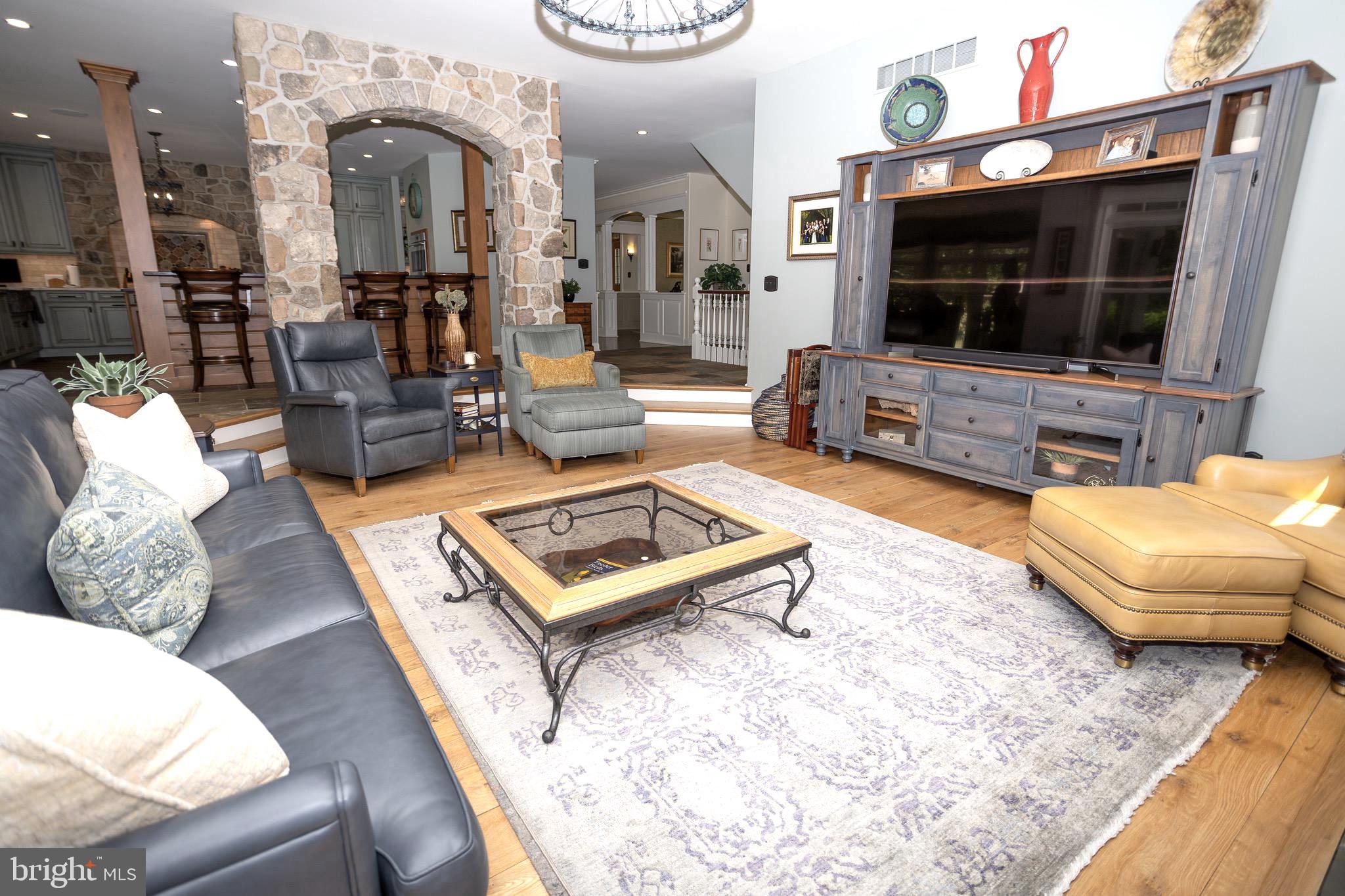 9 GREENBRIAR CIRCLE