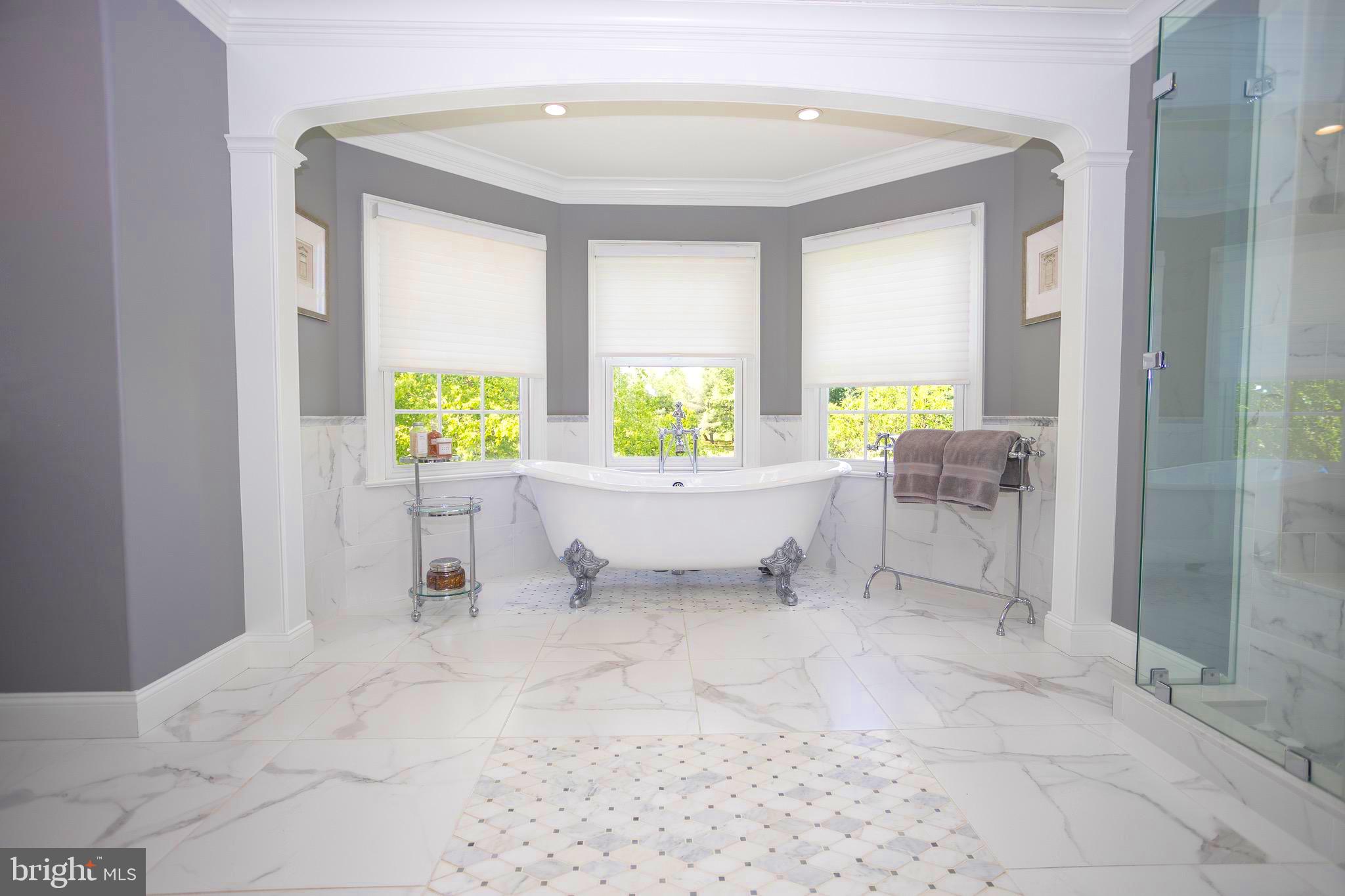 9 GREENBRIAR CIRCLE