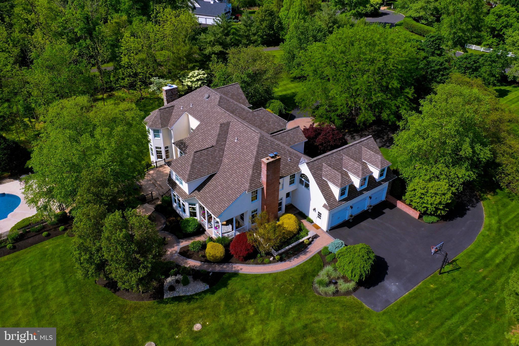 9 GREENBRIAR CIRCLE