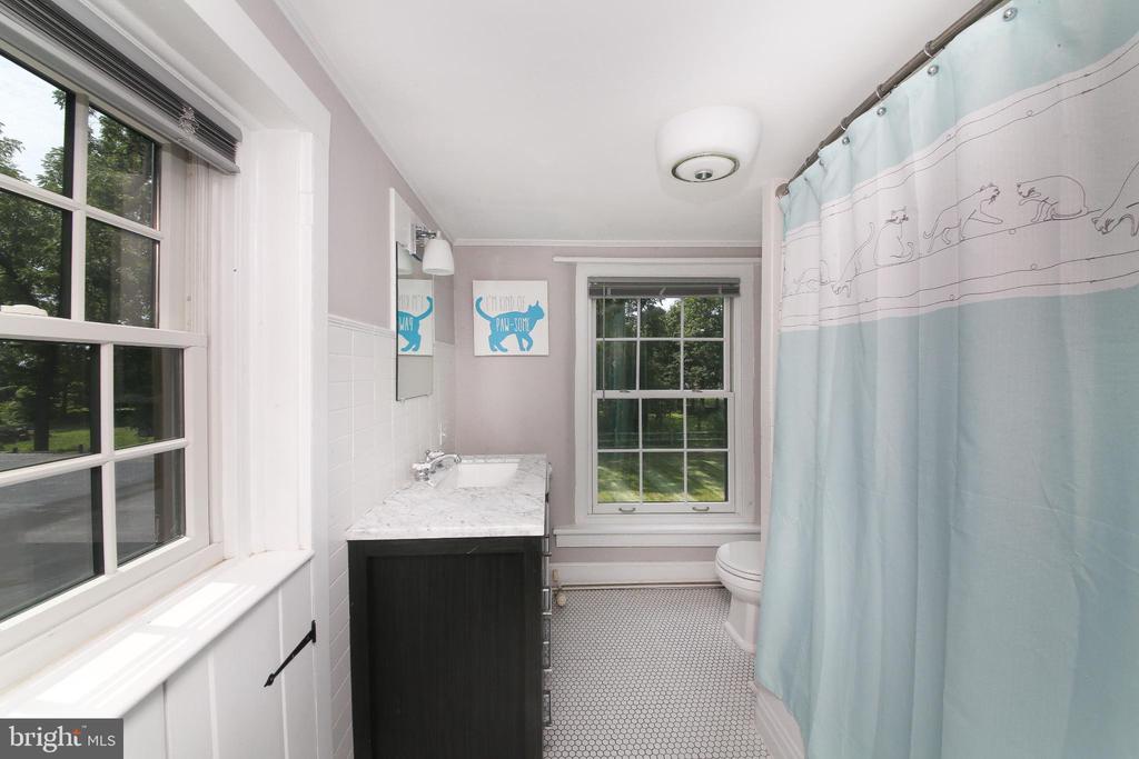 4964 POINT PLEASANT PIKE