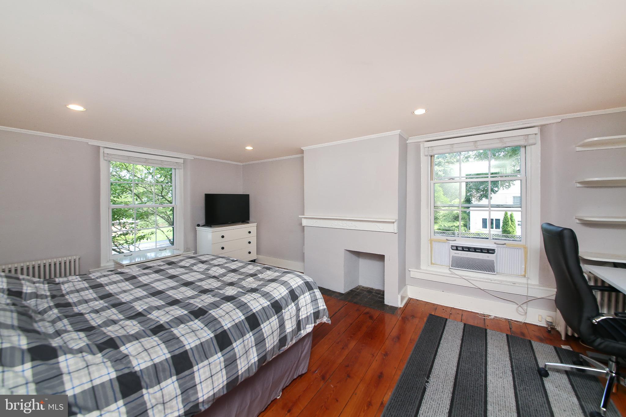 4964 POINT PLEASANT PIKE