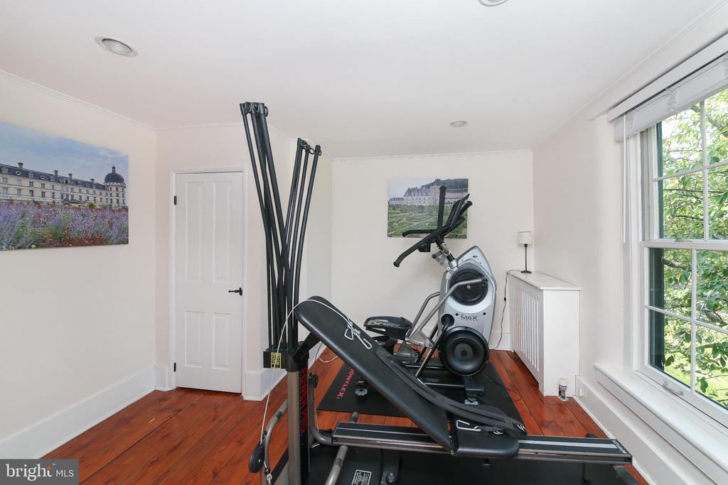 4964 POINT PLEASANT PIKE