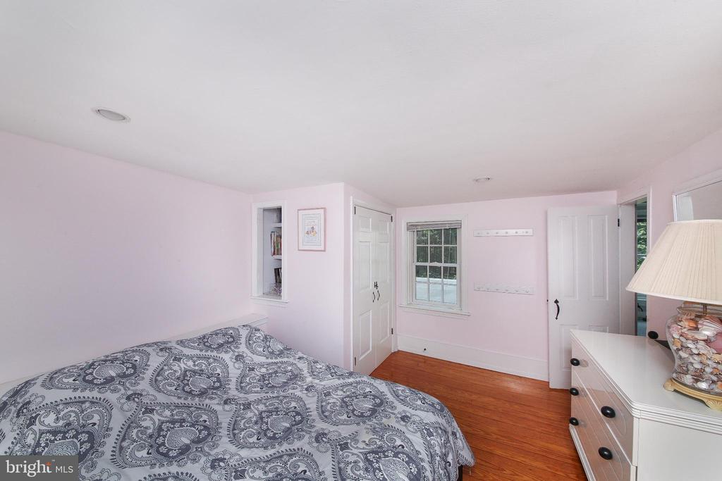 4964 POINT PLEASANT PIKE