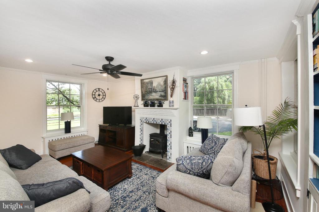 4964 POINT PLEASANT PIKE