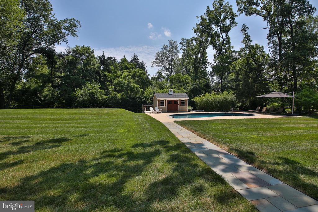 4964 POINT PLEASANT PIKE
