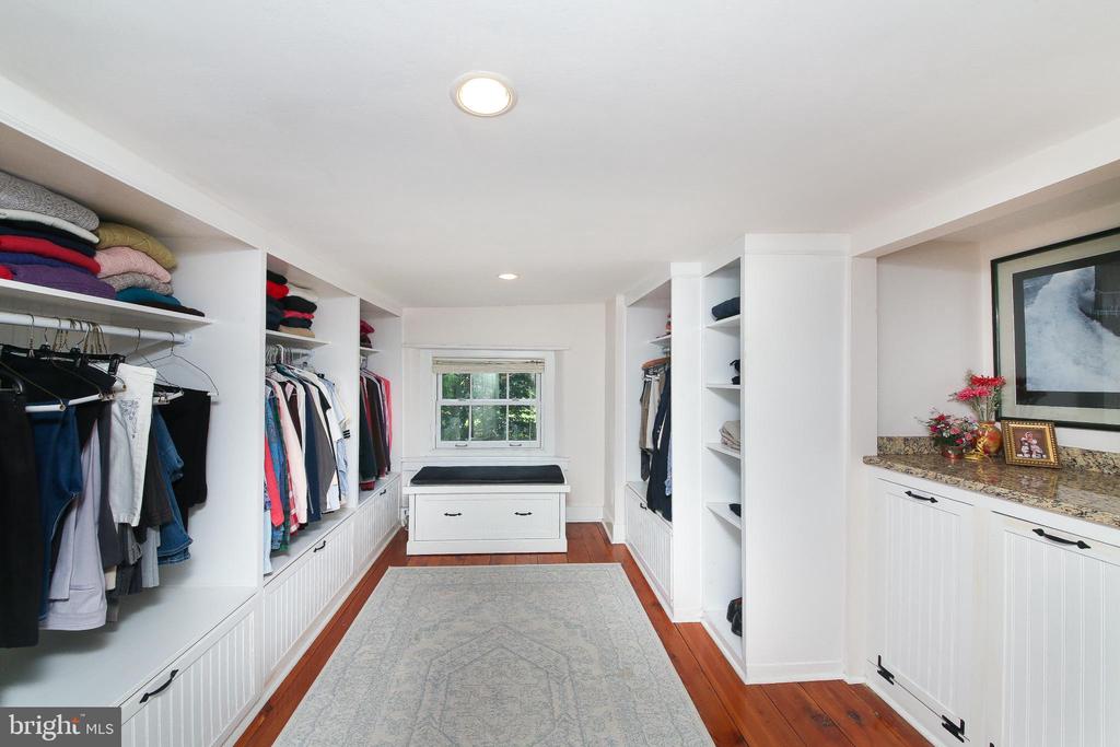4964 POINT PLEASANT PIKE