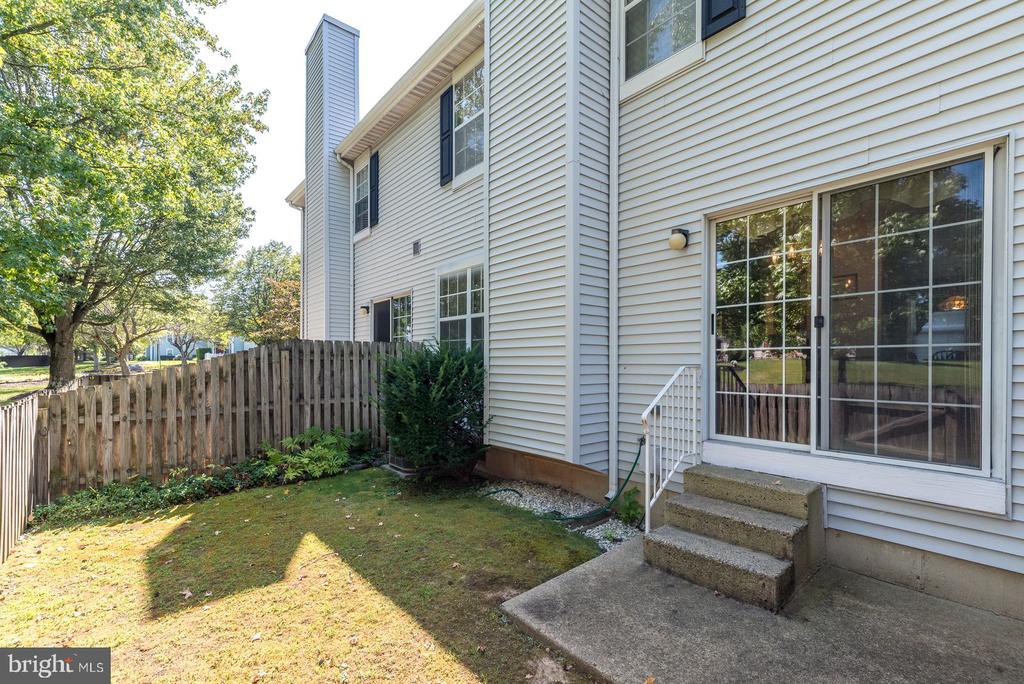 2402 DOGLEG DRIVE