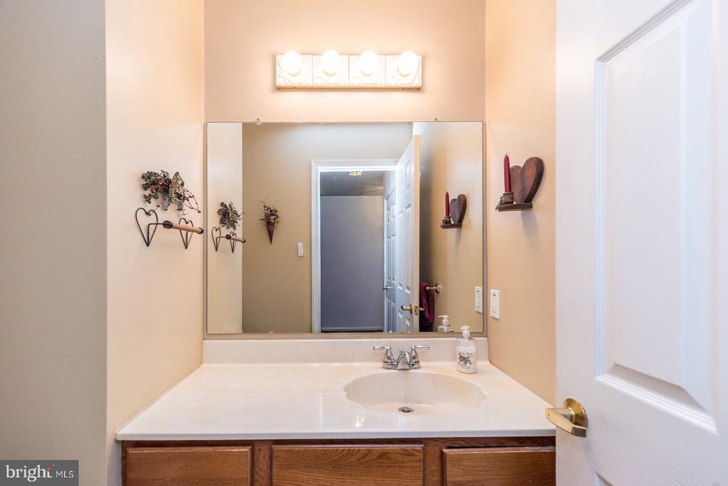 2402 DOGLEG DRIVE