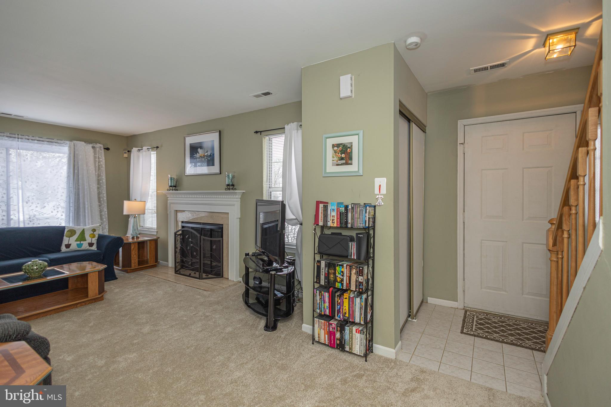 512 MEWS DRIVE