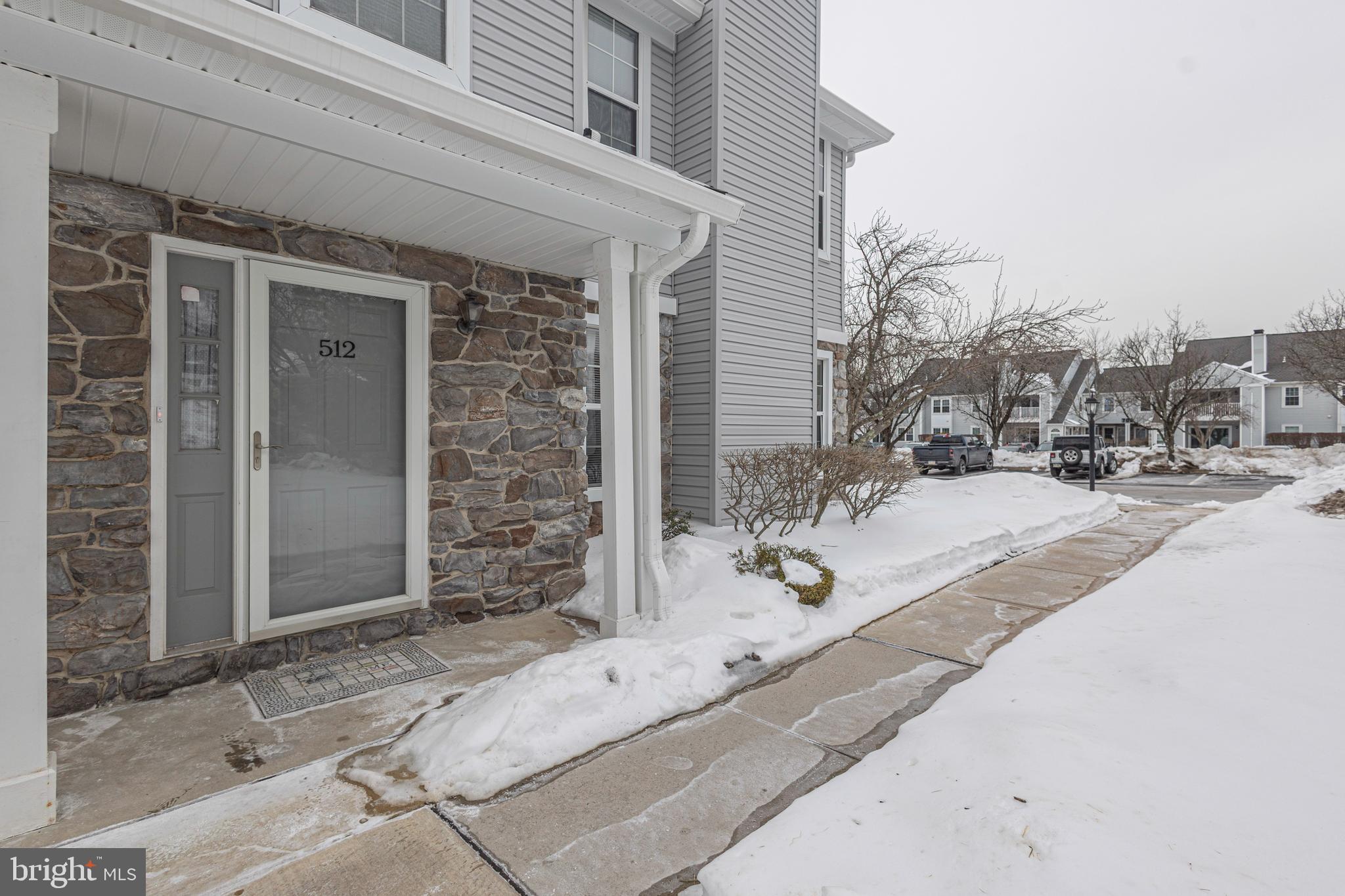 512 MEWS DRIVE