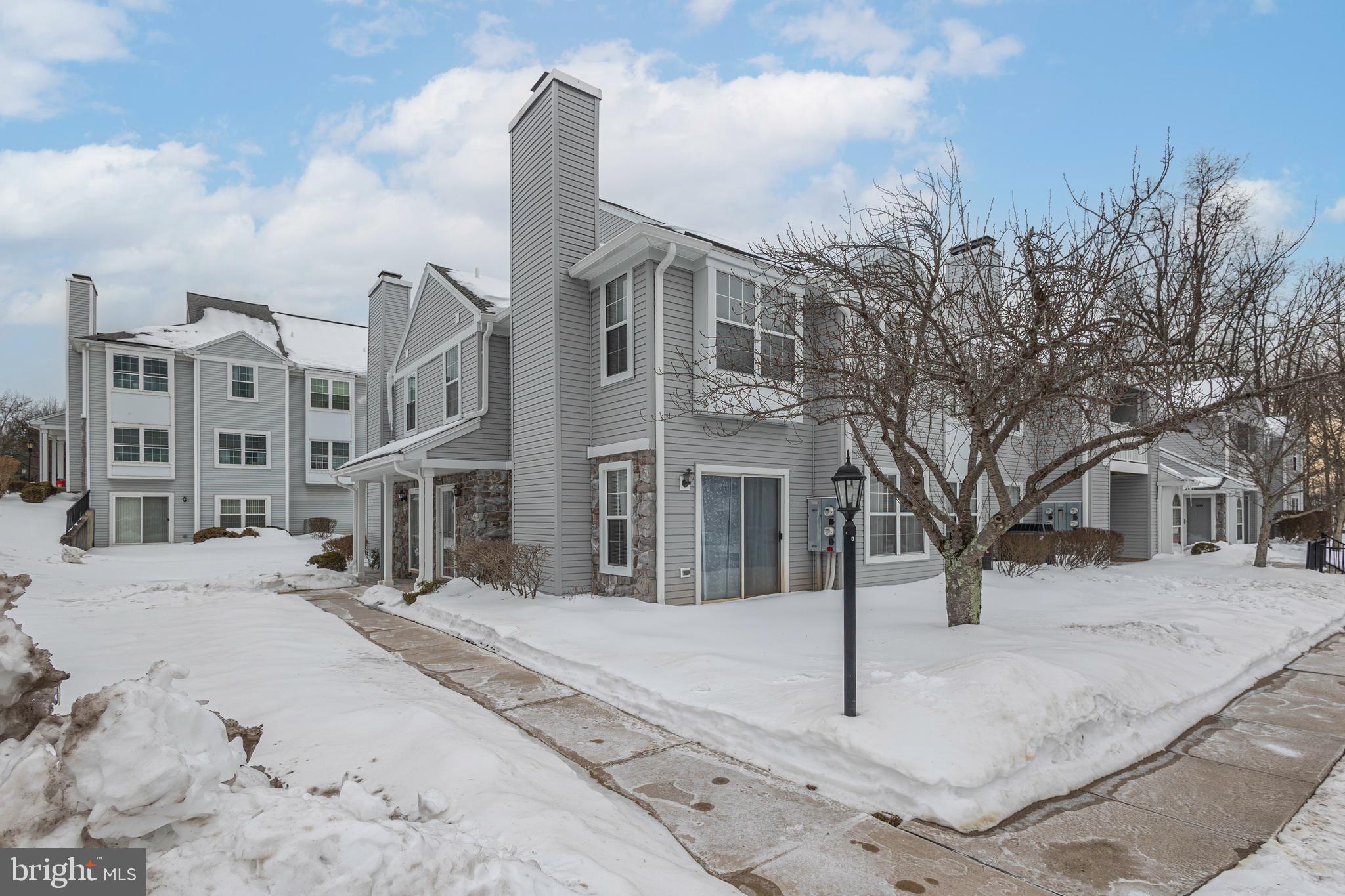 512 MEWS DRIVE