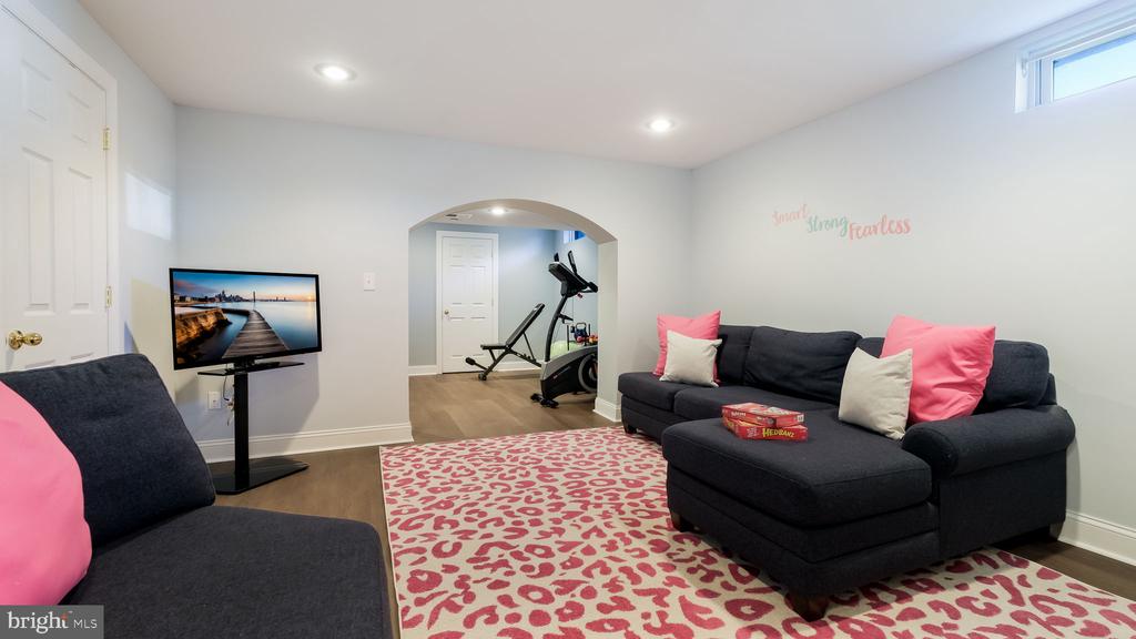 401 BENS RUN COURT